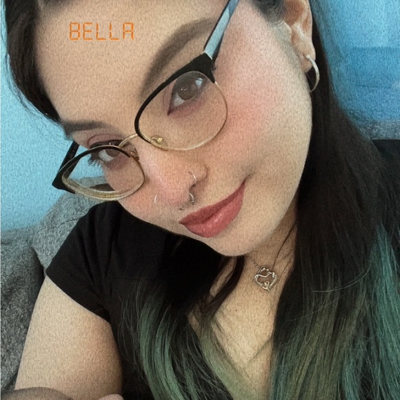 bellahernand516